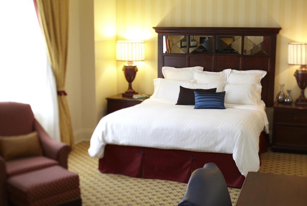 The Battle House Renaissance Mobile Hotel & Spa Екстер'єр фото