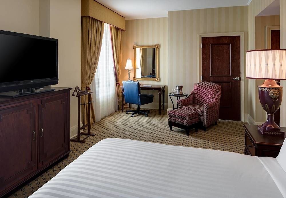 The Battle House Renaissance Mobile Hotel & Spa Екстер'єр фото